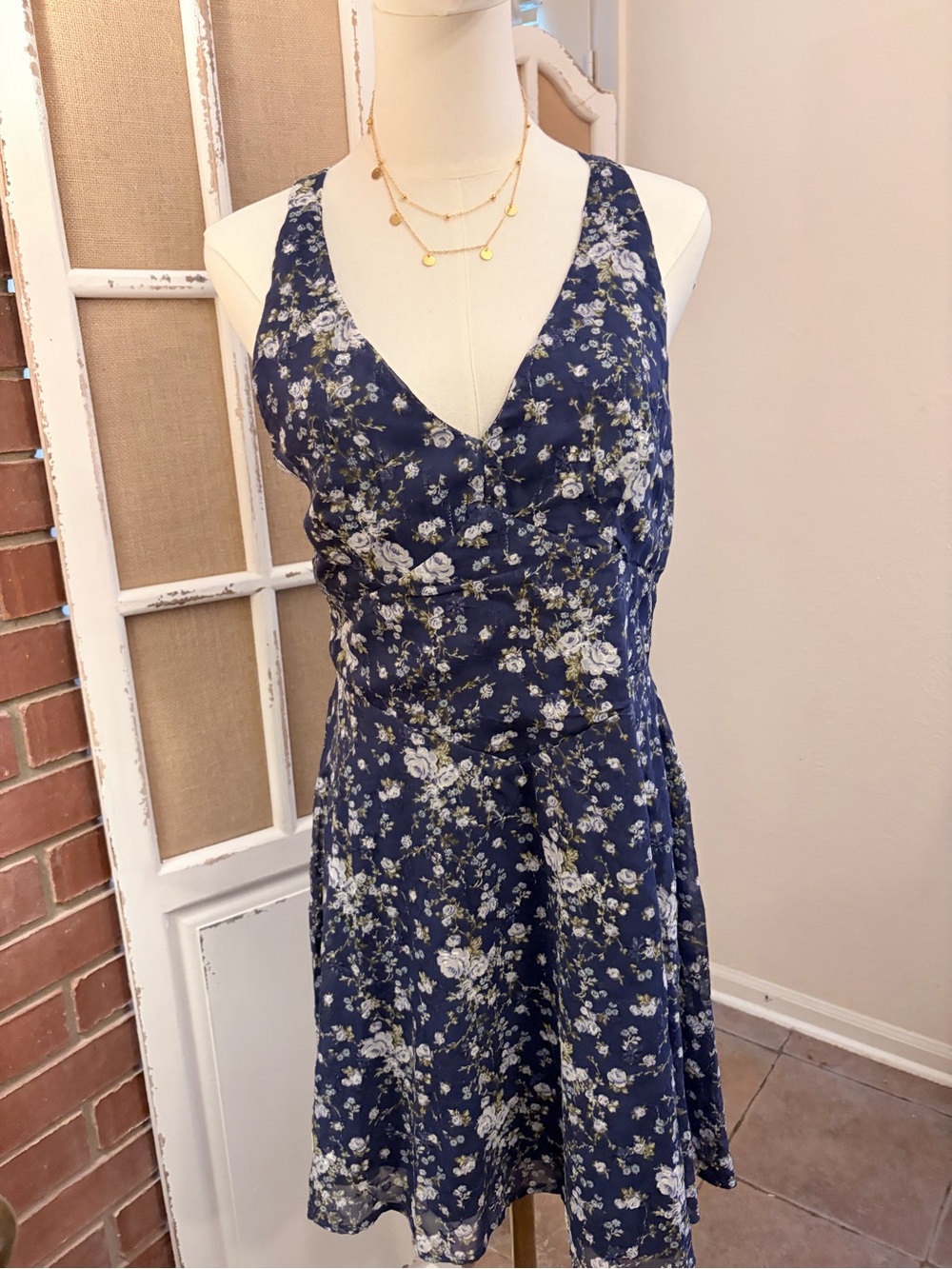 Altar’d State NWT Daphney Navy Floral Crisscross Back Dress L